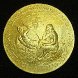 1907 JAMESTOWN TERCENTENNIAL GOLD PLATED LARGE AWARD MEDAL